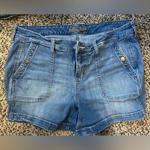 Torrid size 16 Jean shorts - 3.5 inch inseam